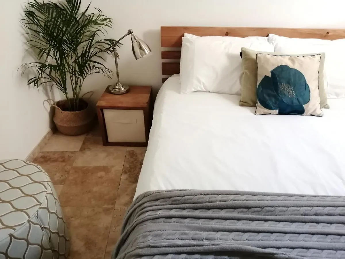 Chateau De Puissentut Bed & Breakfast Homps  Homps (Gers)