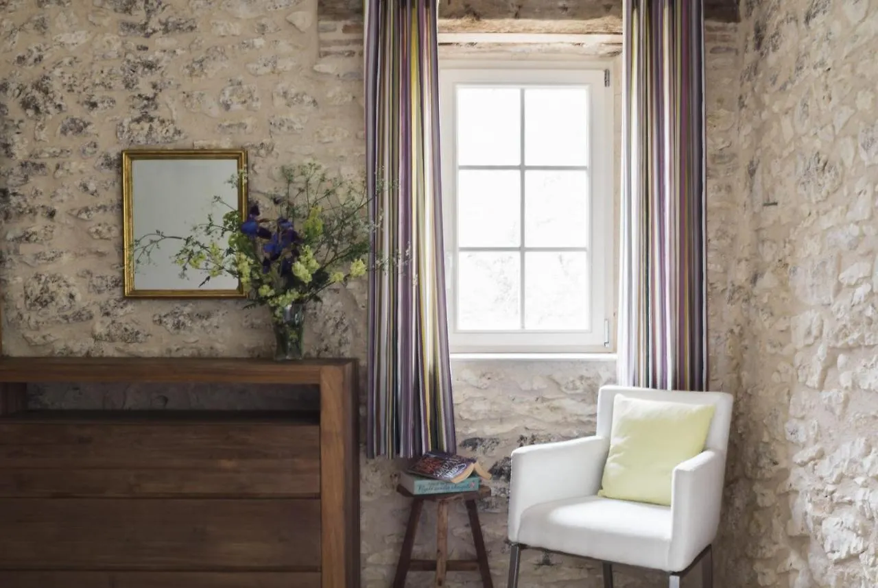 Chateau De Puissentut Bed & Breakfast Homps   Homps (Gers)