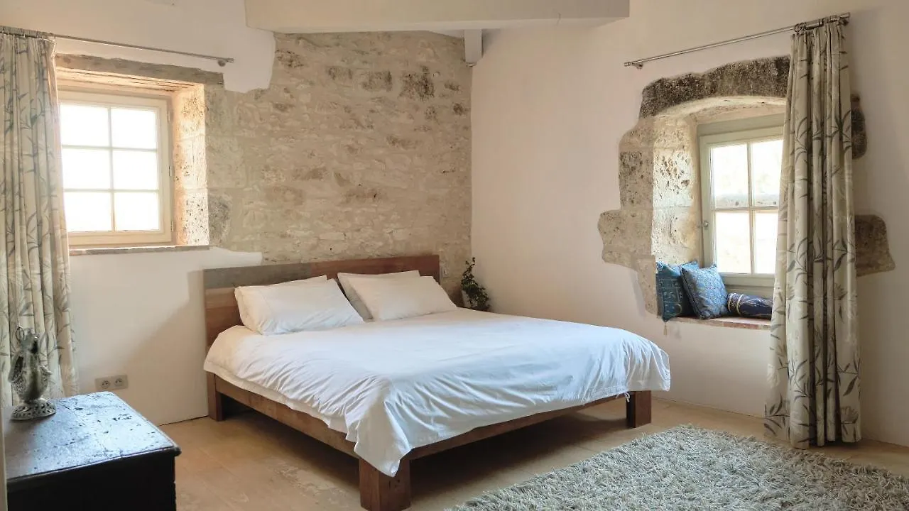 Chateau De Puissentut Bed & Breakfast Homps  France