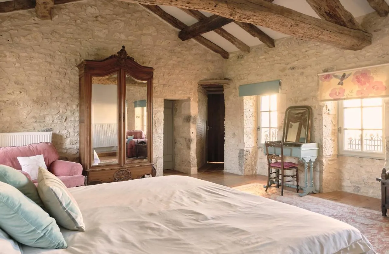 Chateau De Puissentut Bed & Breakfast Homps   Homps (Gers)